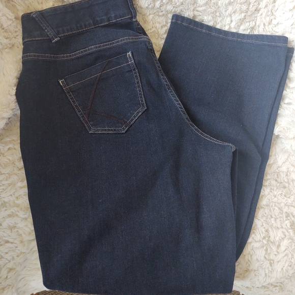 Lane Bryant Straight leg Tighter Tummy Technology Dark Wash Jeans: 14 petite - Picture 2 of 5